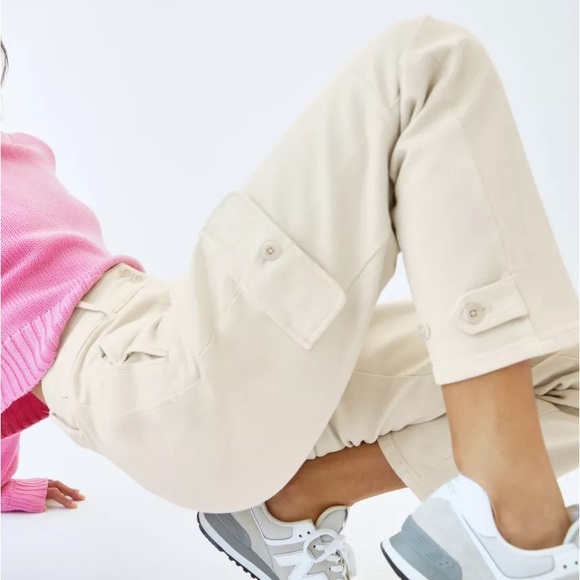 Aritzia Denim - aritzia wilfred free straight leg high rise denim cargo cream off-white biege